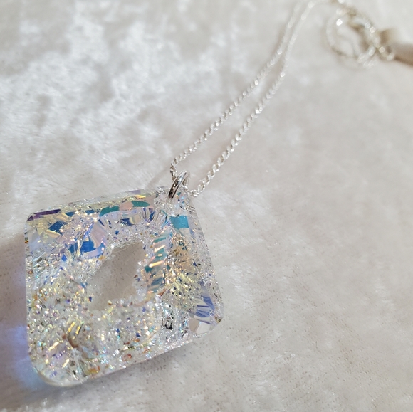 Swarovski Crystal diamond druzy Aurora Borealis pendant - Picture 7 of 7